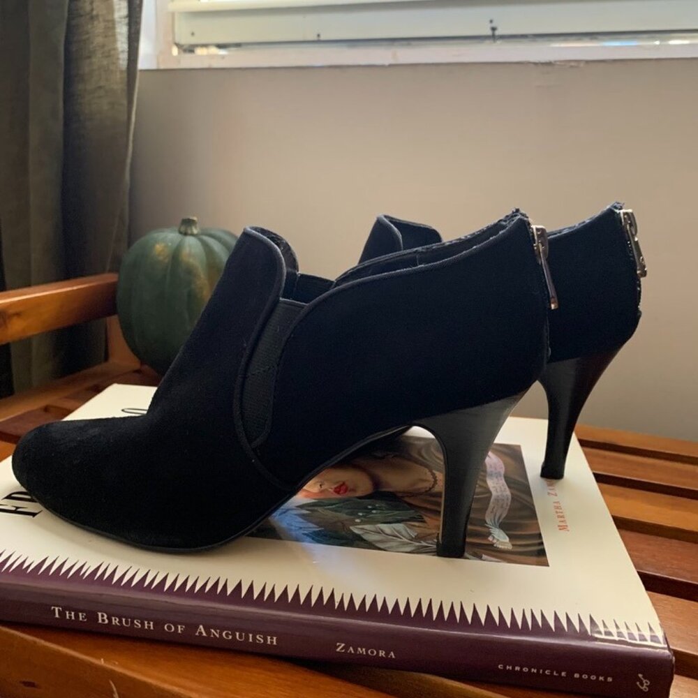 SOLD - Adrienne Vittadini Booties - Size 8